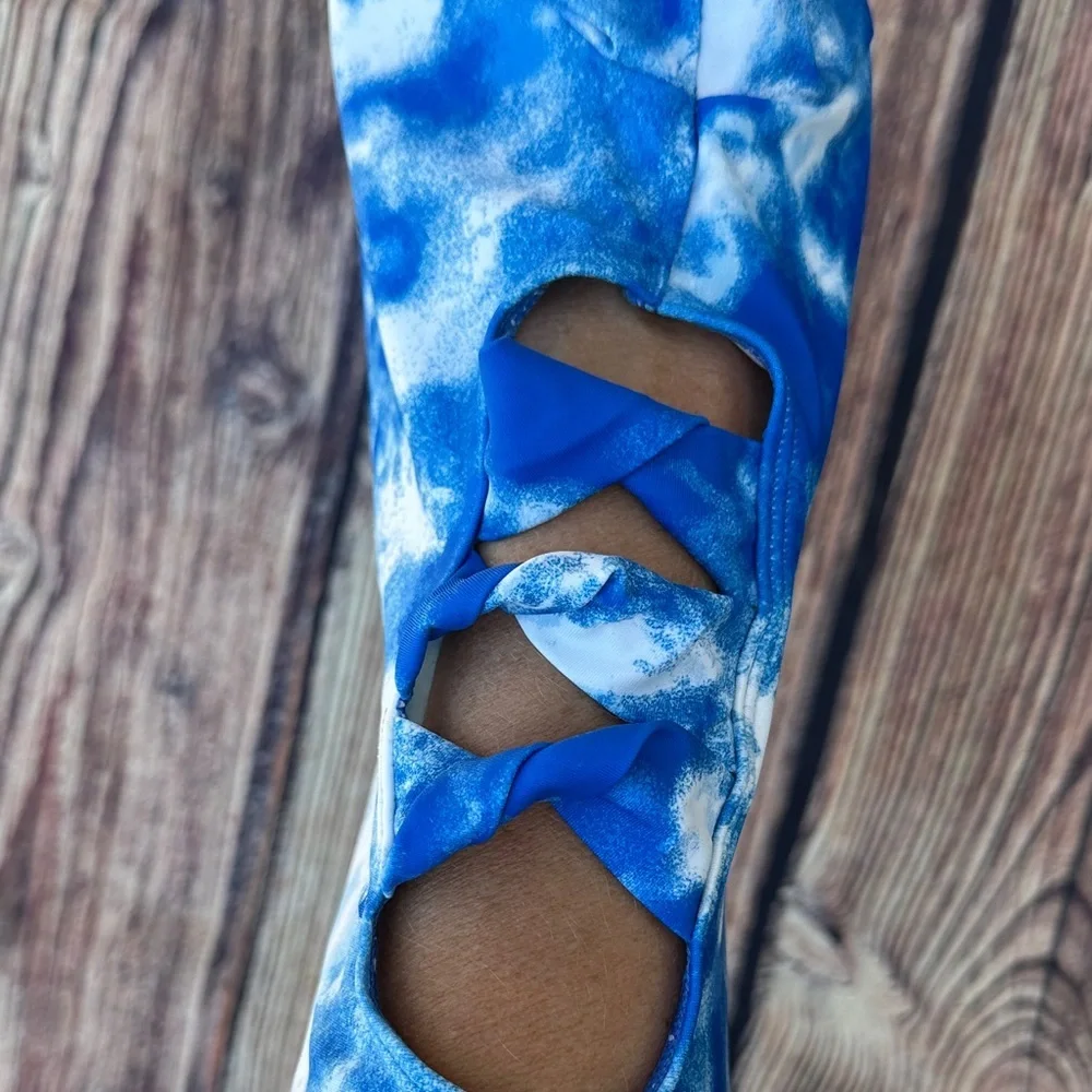 Treasure & Bond vibrant blue